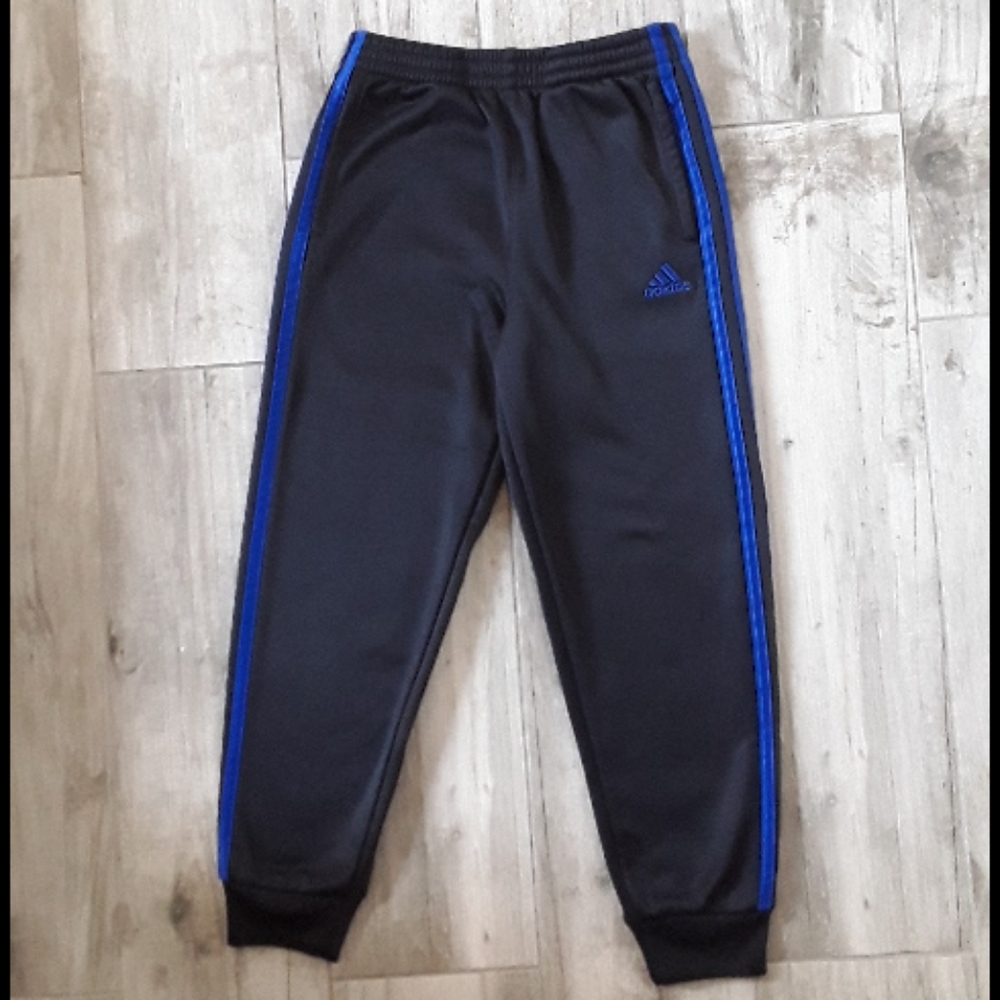 Adidas pants size 7